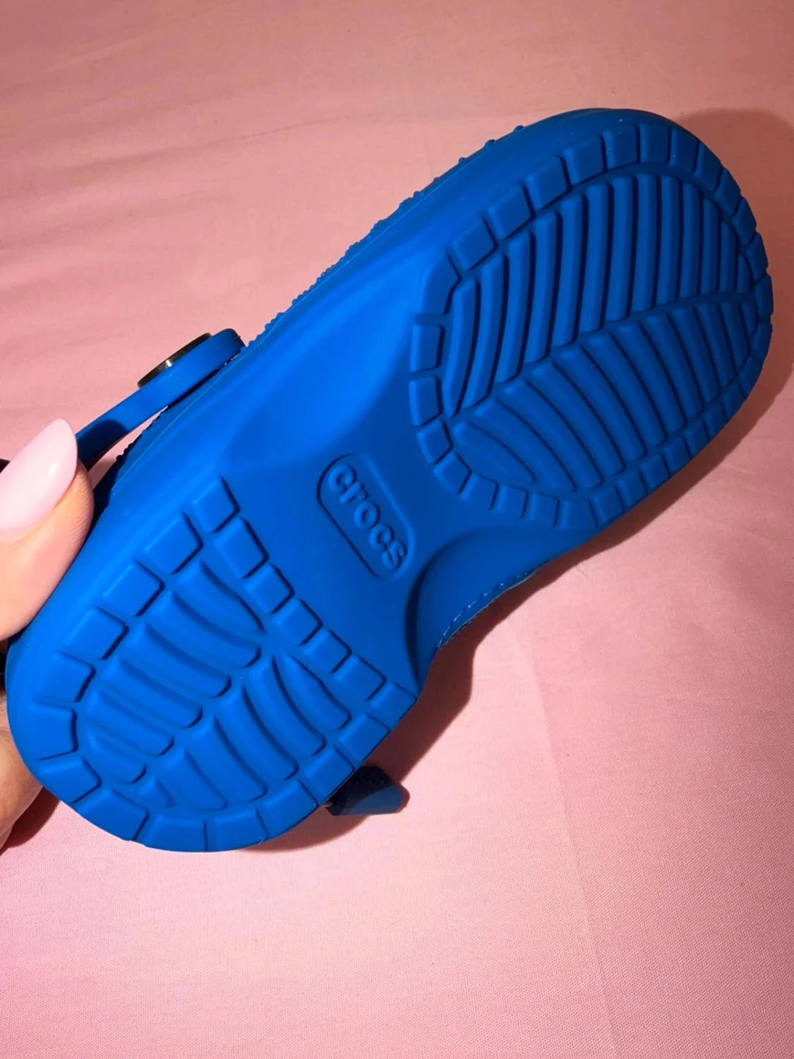 Estojo de crocs com pinos azuis nunca usado – photo 6